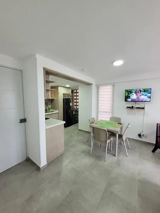 Cali Piso 6-04 Sector Sur Valle Del Lili Apartamento Confortable